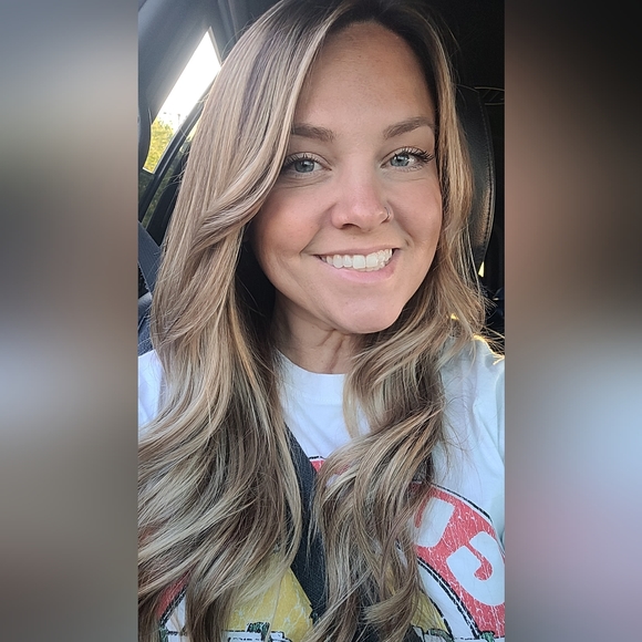 Meet your Posher, Kerri - Picture 1 of 1